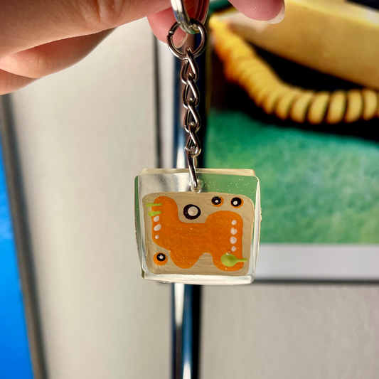 Wavy orange keychain