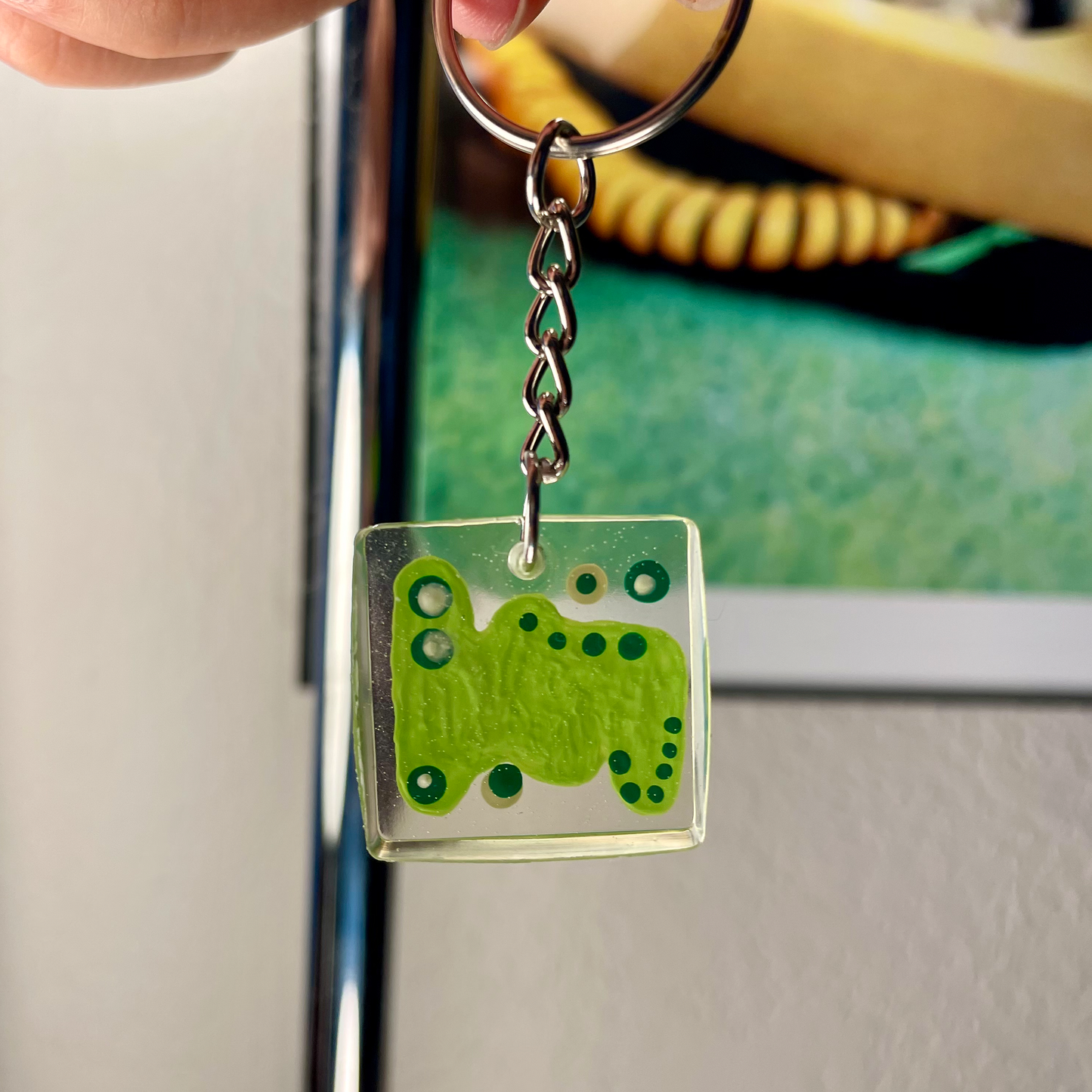 Abstract Wavy Keychain 3